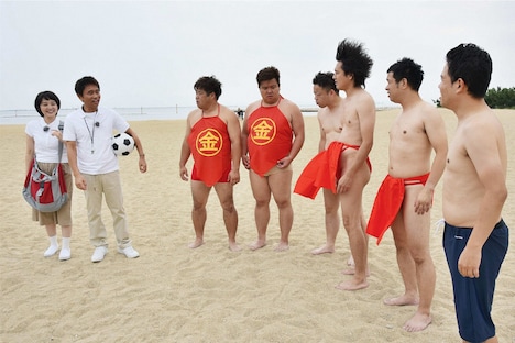 海に到着した一同。(c)MBS