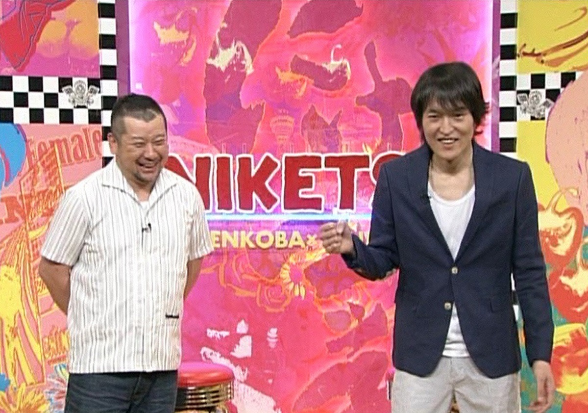 左からケンドーコバヤシ、千原ジュニア。(c)読売テレビ