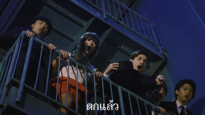 「10神ACTOR VS ワッキー 『パクチー・ヘブン』 Official Music Video」のワンシーン。