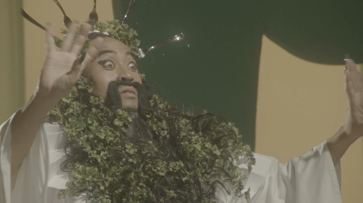 「10神ACTOR VS ワッキー 『パクチー・ヘブン』 Official Music Video」のワンシーン。