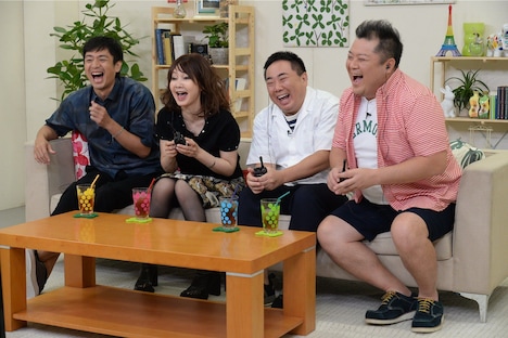 （左から）チュートリアル徳井、YOU、ドランクドラゴン塚地、ブラックマヨネーズ小杉。(c)テレビ朝日