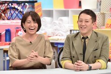 左から赤江珠緒、サバンナ高橋。(c)日本テレビ