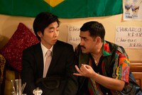 第4話に登場するデニス植野。