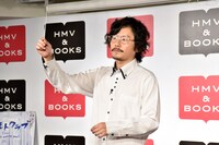 ネタを披露するマツモトクラブ。