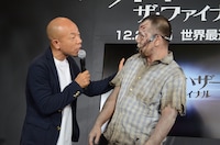 映画「バイオハザード：ザ・ファイナル」のPRイベントに登壇したバイきんぐ。
