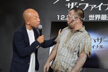 トーク中のバイきんぐ。