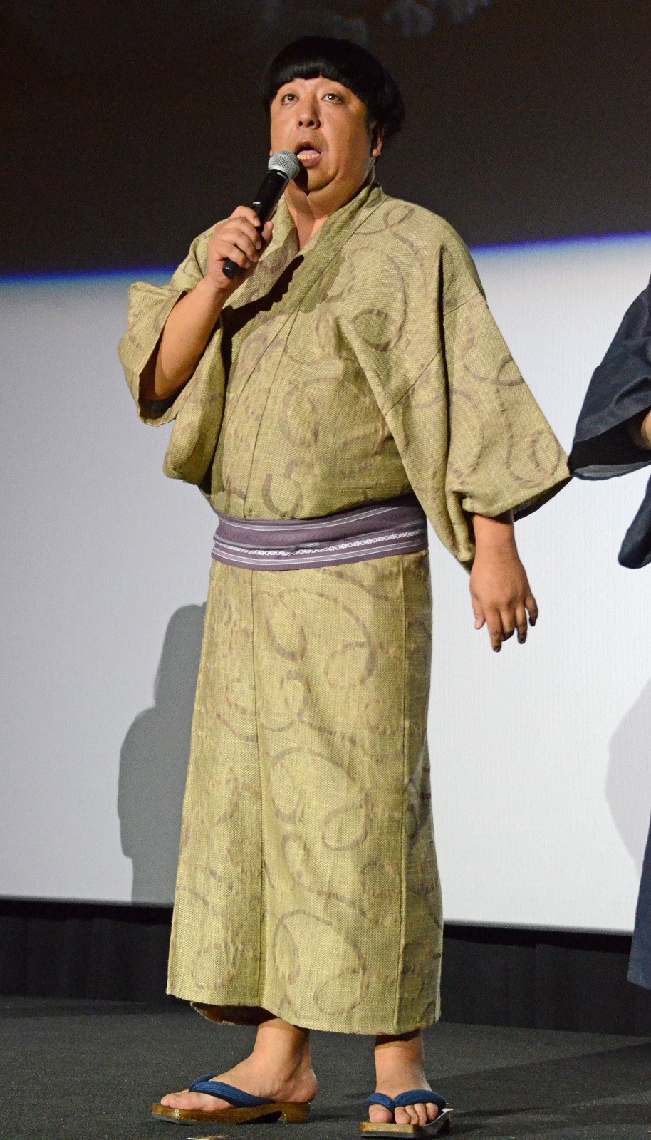 バナナマン日村