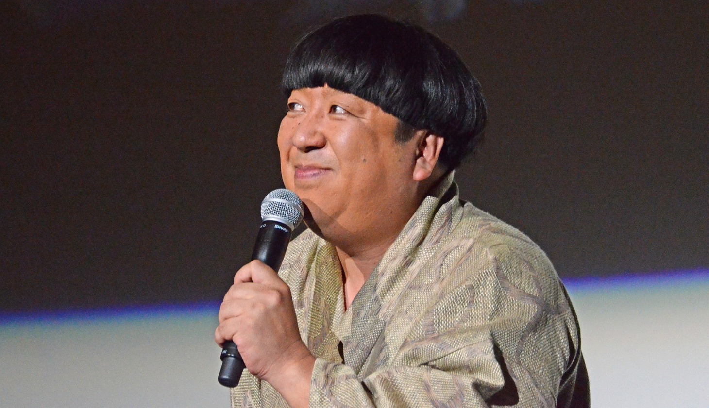 バナナマン日村