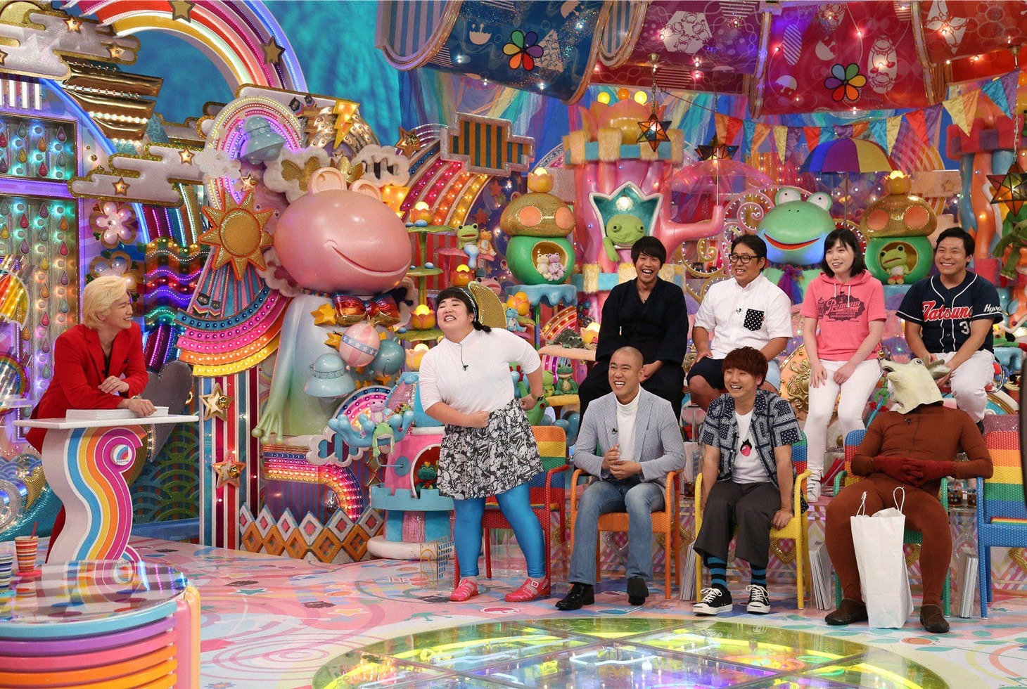 「アメトーーク！」の「芸人持ち込み企画 プレゼン大会」のワンシーン。(c)テレビ朝日
