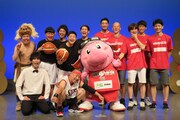 イベント「大荒れの千葉ダービー！千葉ジェッツ vs RG率いるよしもと幕張イオンモールズ」の出演者たち。