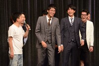 結果発表前のトーク中の様子。