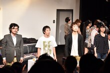 「ドブ恋」エンディングの挨拶に登場する（左から）マツモトクラブ、さらば青春の光・森田、ザ・ギース高佐、鳥居みゆき。