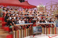 番組に出演する東大生たち。(c)フジテレビ