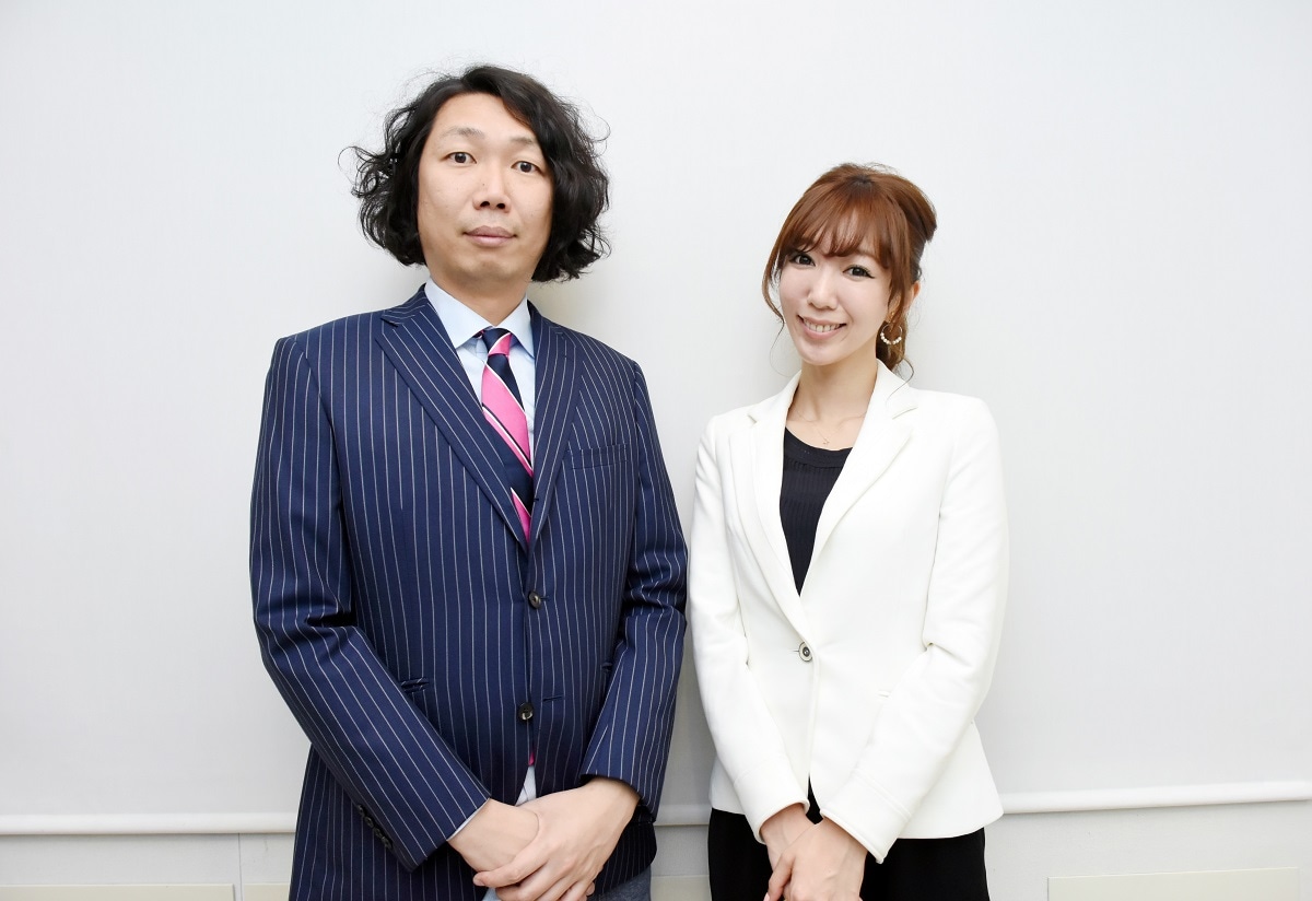 「Skyrocket Company」に出演している（左から）マンボウやしろ、浜崎美保。
