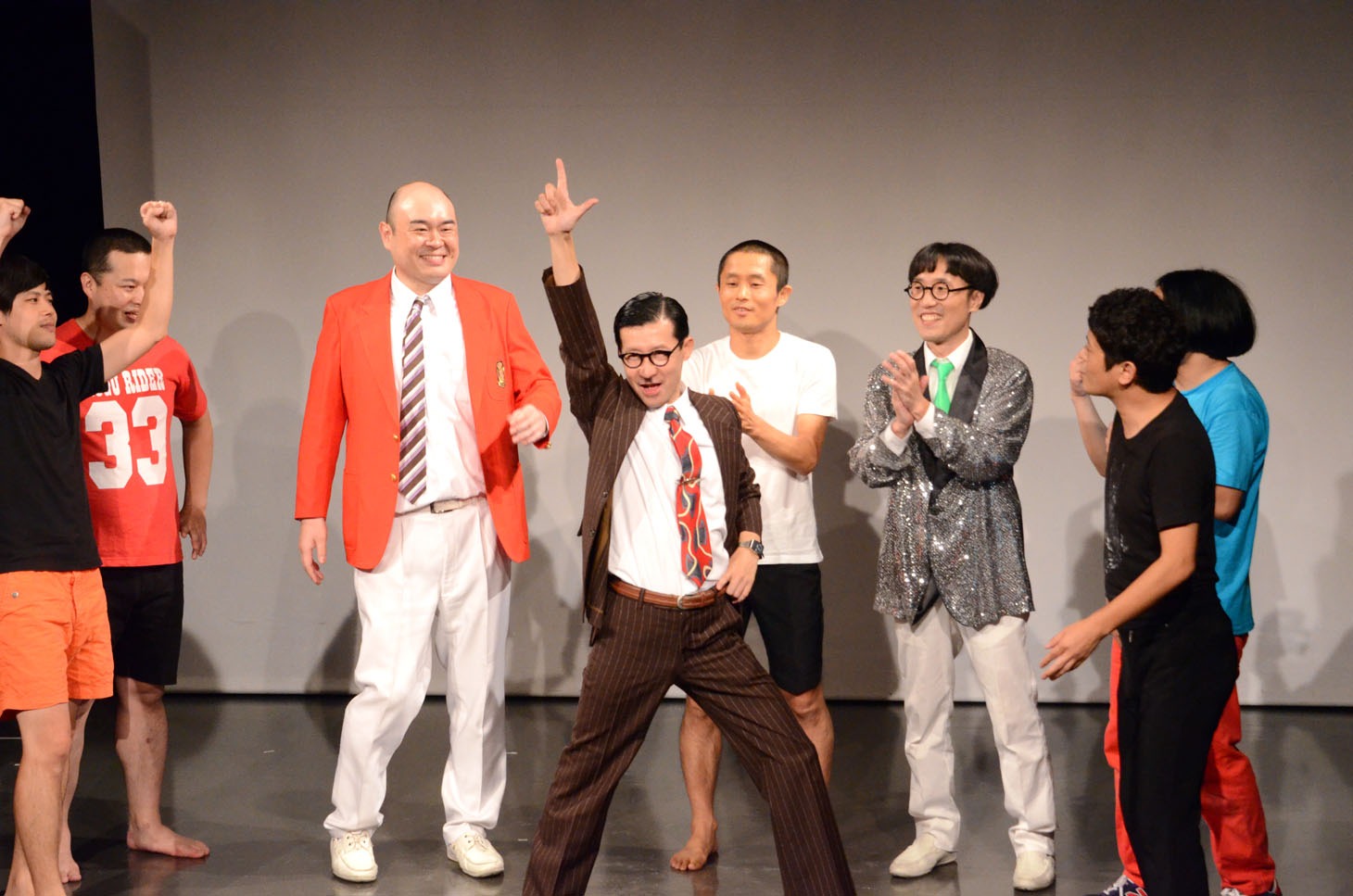 「ノーセンスユニークボケ王決定戦」で初優勝を飾ったイワイガワ・岩井ジョニ男。