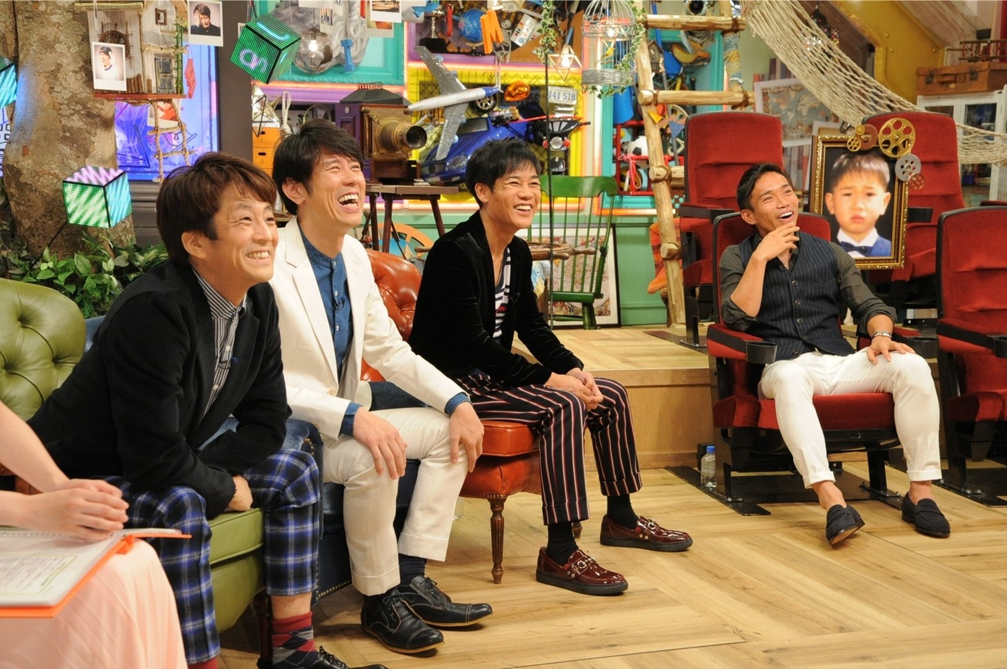（左から）ネプチューン、長友佑都。(c)テレビ朝日