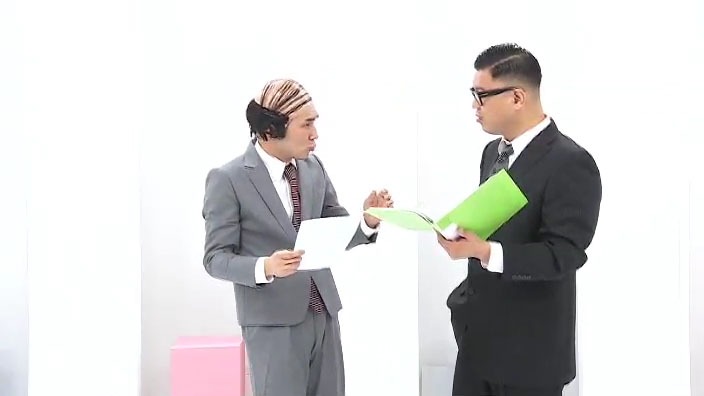 書き下ろしコントのワンシーン。(c)広島ホームテレビ