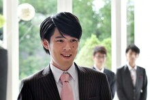 「せいせいするほど、愛してる」第7話に出演する井下好井・好井。(c)TBS