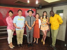 「うまい肉！なるほど大辞典」に出演する（左から）原田亜弥子アナウンサー、フォーリンデブはっしー、アンジャッシュ渡部、柴田理恵、稲村亜美、ボビー・オロゴン。(c)SBS