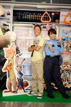 左からチュートリアル福田、はるな愛。