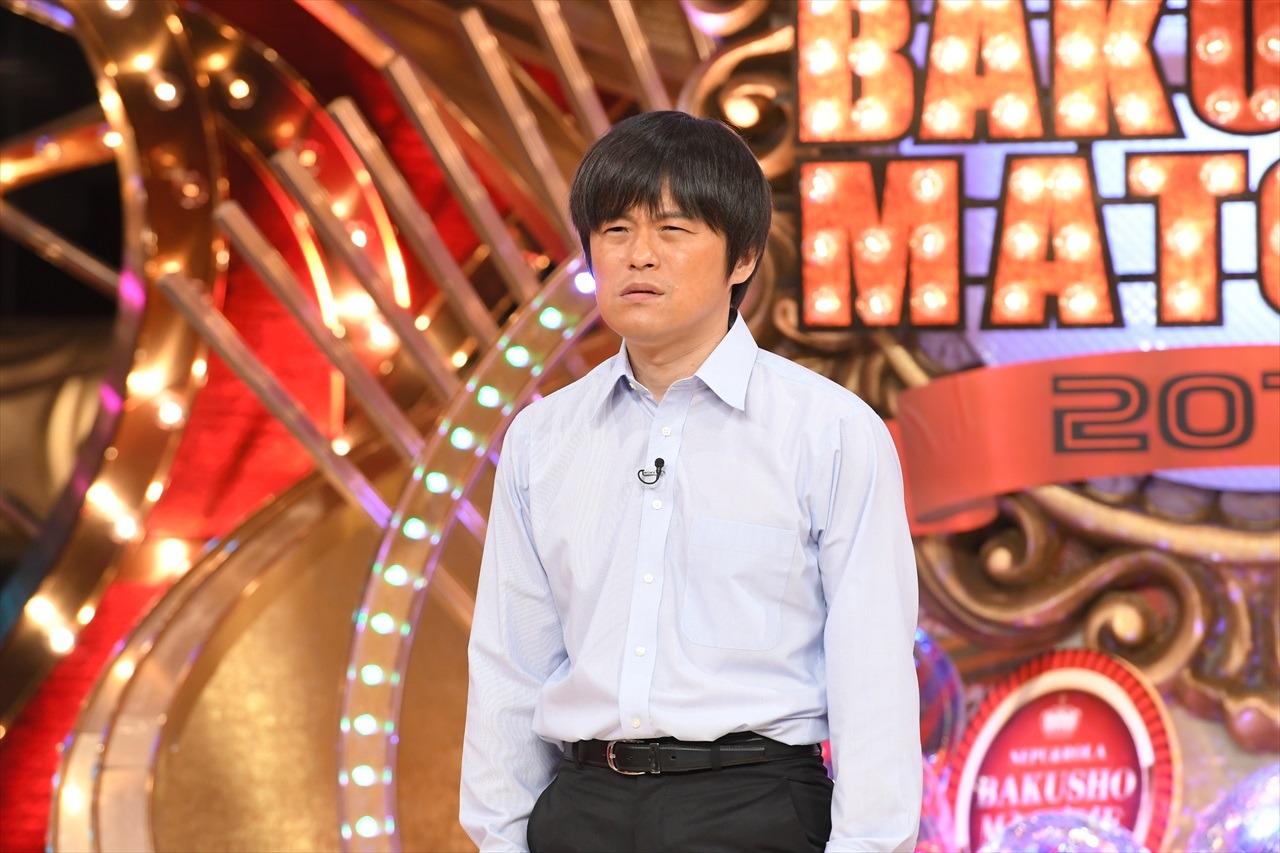 「ネプ＆ローラの爆笑まとめ！2016」に出演するバカリズム。(c)TBS