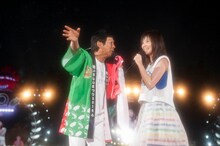 （左から）明石家さんま、いきものがかりの吉岡聖恵。