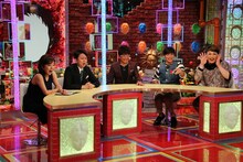 「有吉弘行のダレトク!?」の出演者たち。(c)関西テレビ