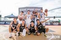 エキシビジョンマッチで対決したイケメン軍団と芸人軍団。