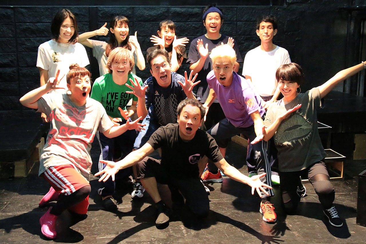 「戦士たちの憂鬱」の公開稽古を終えた出演者たち。