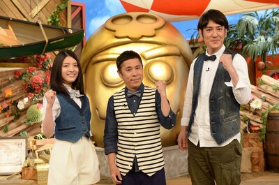 「アイ・アム・冒険少年」MCの（左から）川島海荷、ナインティナイン岡村、ココリコ田中。(c)TBS