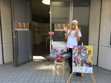 「ZAZYのザズィ展」を開催中のZAZY。