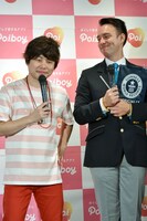 ギネス記録への挑戦が失敗に終わったNON STYLE井上（左）。