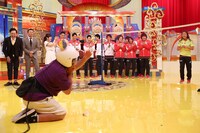 「くりぃむしちゅーの！THE★レジェンド2016」のワンシーン。(c)日本テレビ