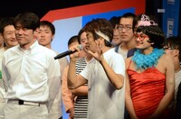 バッドナイス常田に自己紹介をするよう勧めるネプチューン堀内。