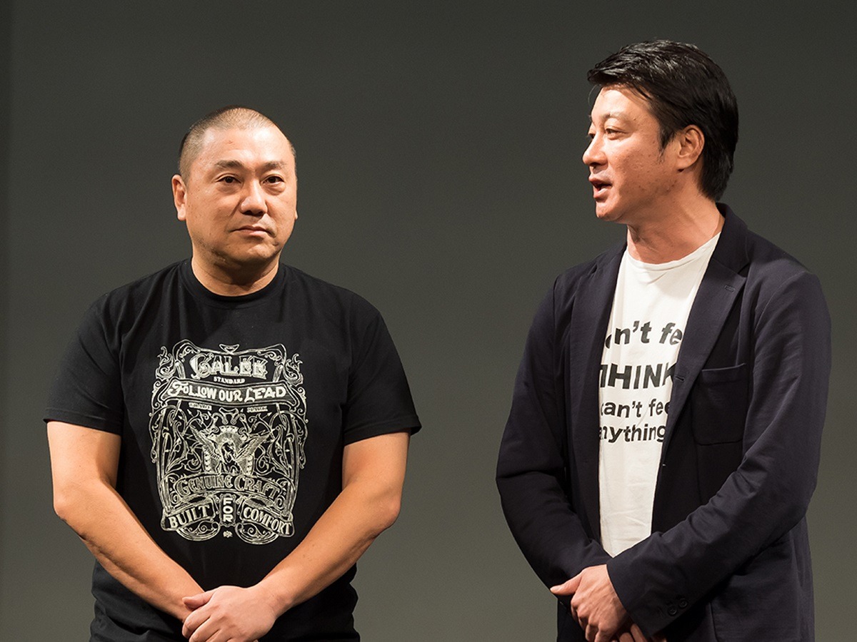 トーク中の極楽とんぼ。
