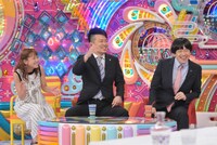 次回9月8日オンエアの「アメトーーク！」に出演する雨上がり決死隊。左は鈴木奈々。(c)テレビ朝日