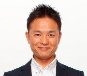 「その原因、Xにあり！」に出演する恵俊彰。