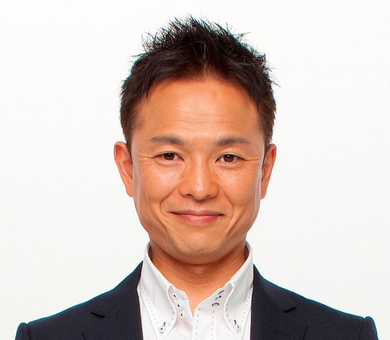 「その原因、Xにあり！」に出演する恵俊彰。