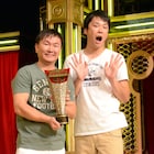 かまいたち「歌ネタ王」会見、「上のランクに行くため」もぎ取った優勝