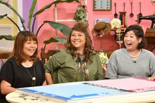 左から海原やすよ ともこ、アジアン馬場園。(c)読売テレビ
