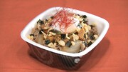 うしろシティ阿諏訪が考案した「男のピリ辛まぜ牛丼」。(c)メ～テレ