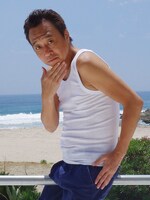 現在のさまぁ～ず三村。