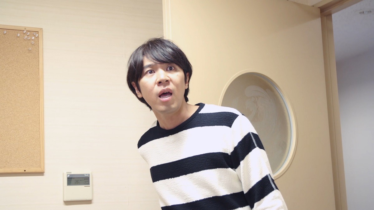 「花王 フレアフレグランス ロッチに事件!?」の「着ぐるみと篇」のワンシーン。