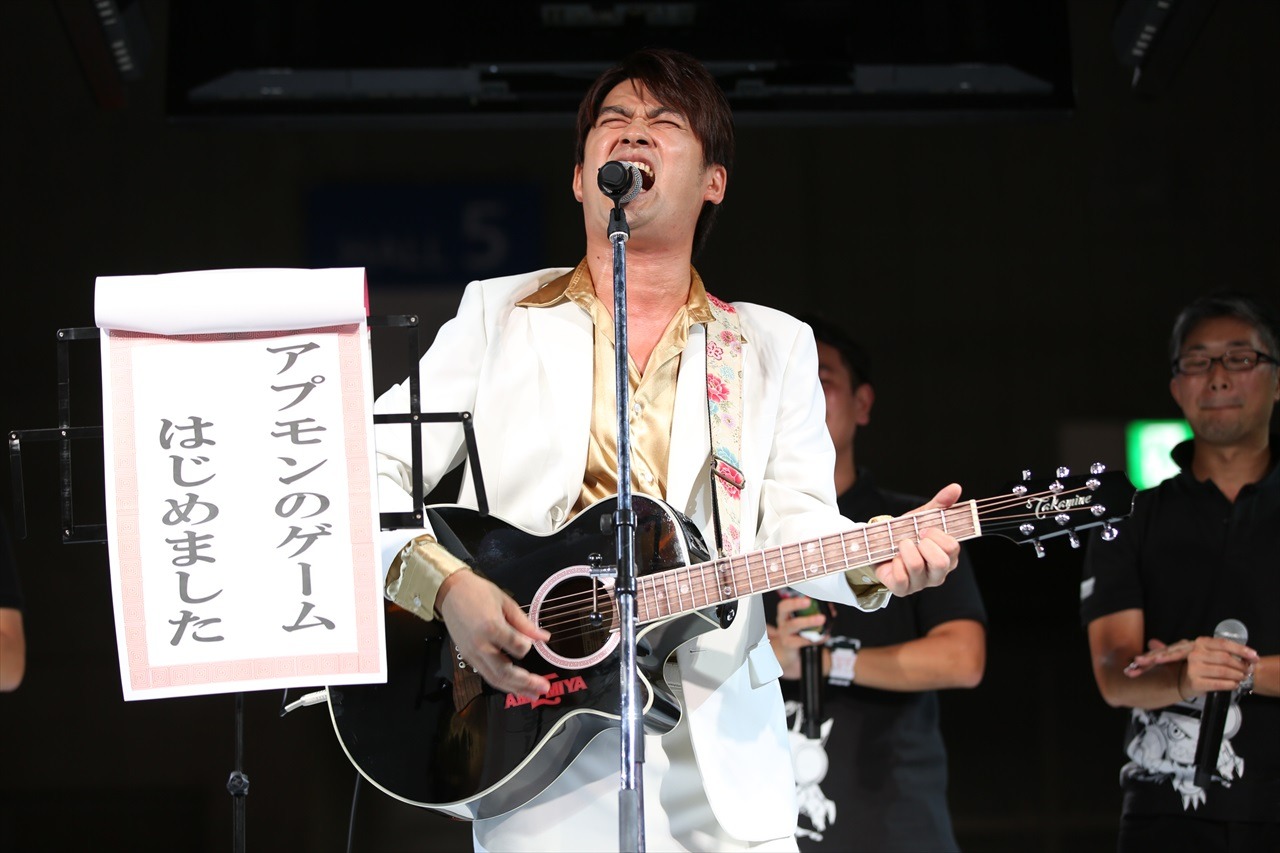 「スタート直前！このブームに乗り遅れるな！アプモンプロジェクトステージ」に登場したAMEMIYA。