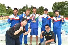 「炎の体育会TV」に出演する（後列左から）魔裟斗、じゅんいちダビッドソン、松田丈志氏、オードリー春日、森渉と、応援に駆けつけた（前列左から）あき竹城、宮川大輔。(c)TBS