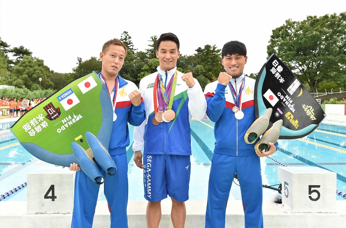 「炎の体育会TV」に出演する（左から）じゅんいちダビッドソン、松田丈志氏、オードリー春日。(c)TBS