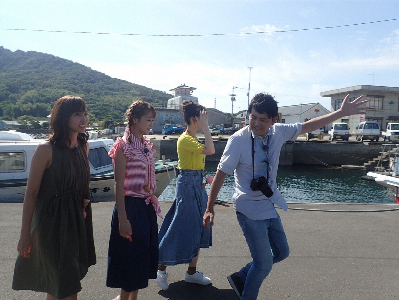 案内人を務める千鳥ノブ（右端）。(c)CBC