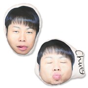 「ビューティークッション」全2種類 (c)YOSHIMOTO KOGYO