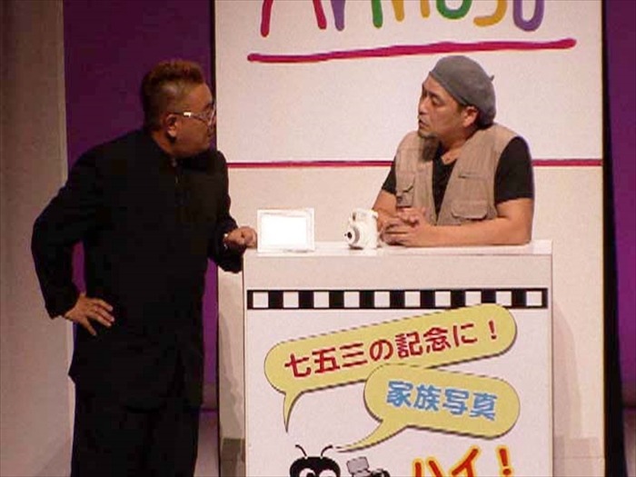 「サンドウィッチマンライブツアー2016」のワンシーン。