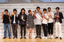 フェアに参加したパンサー、フルーツポンチ、デニス、菊地亜美。